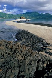 Black-rock;-Comoros-Archipelago;-France;-Indian-Ocean;-Islet;-Kaleidos;-Kaleidos-images;-La-parole-à-limage;-Lagoon;-Laurent-Abad;-Mayotte;-Sandbar;-Sea;-Seascape;-Stories-Pictures;-Volcanic-rocks
